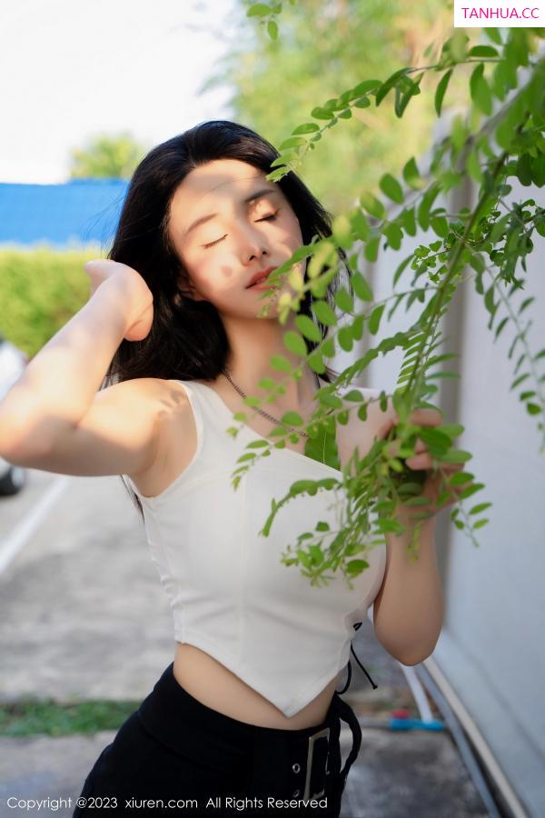   [XiuRen]高清写真图 2023.05.25 No.6798 艾希儿 清爽美腿第19张图片